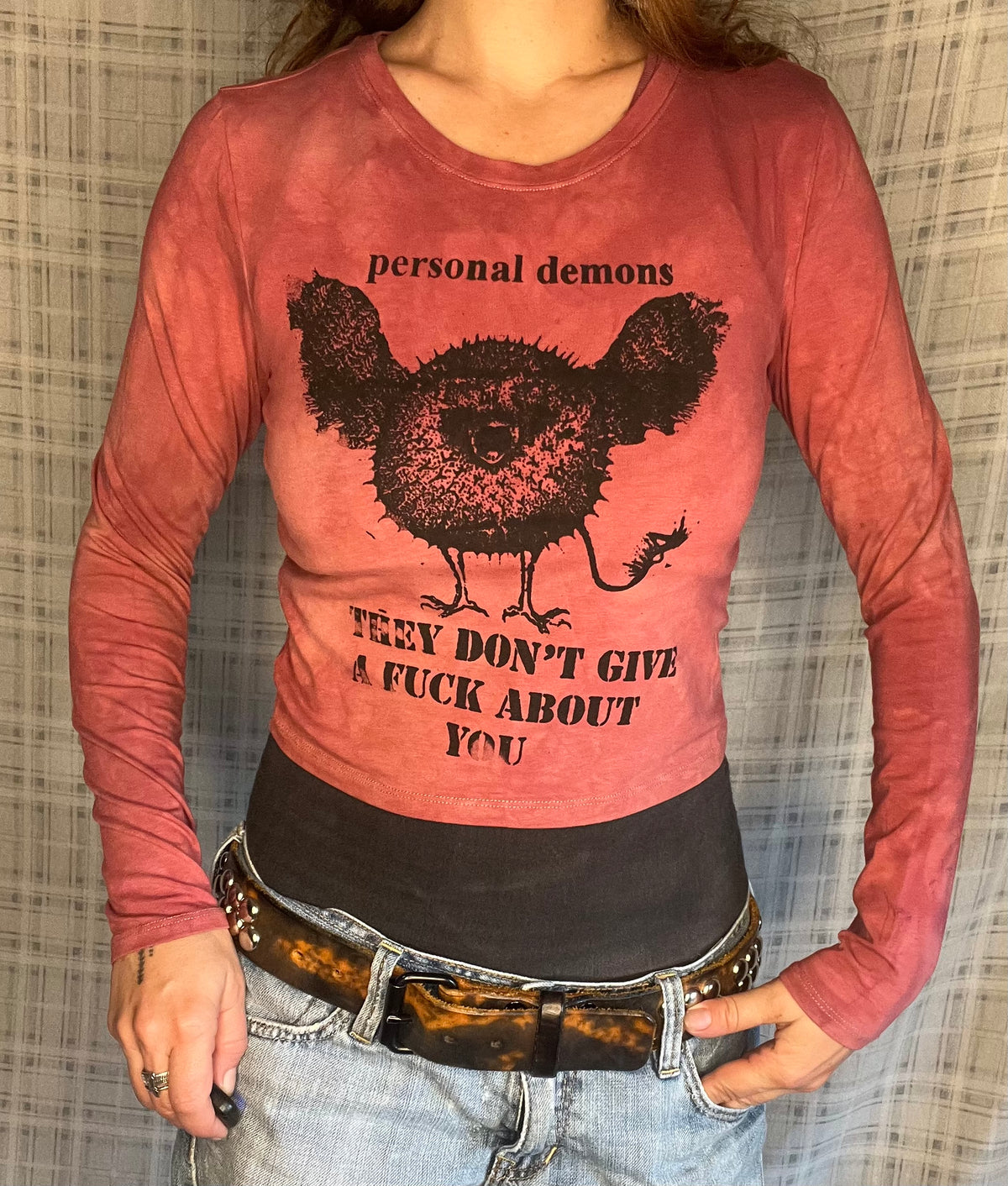 "personal demons" Cropped Long Sleeve