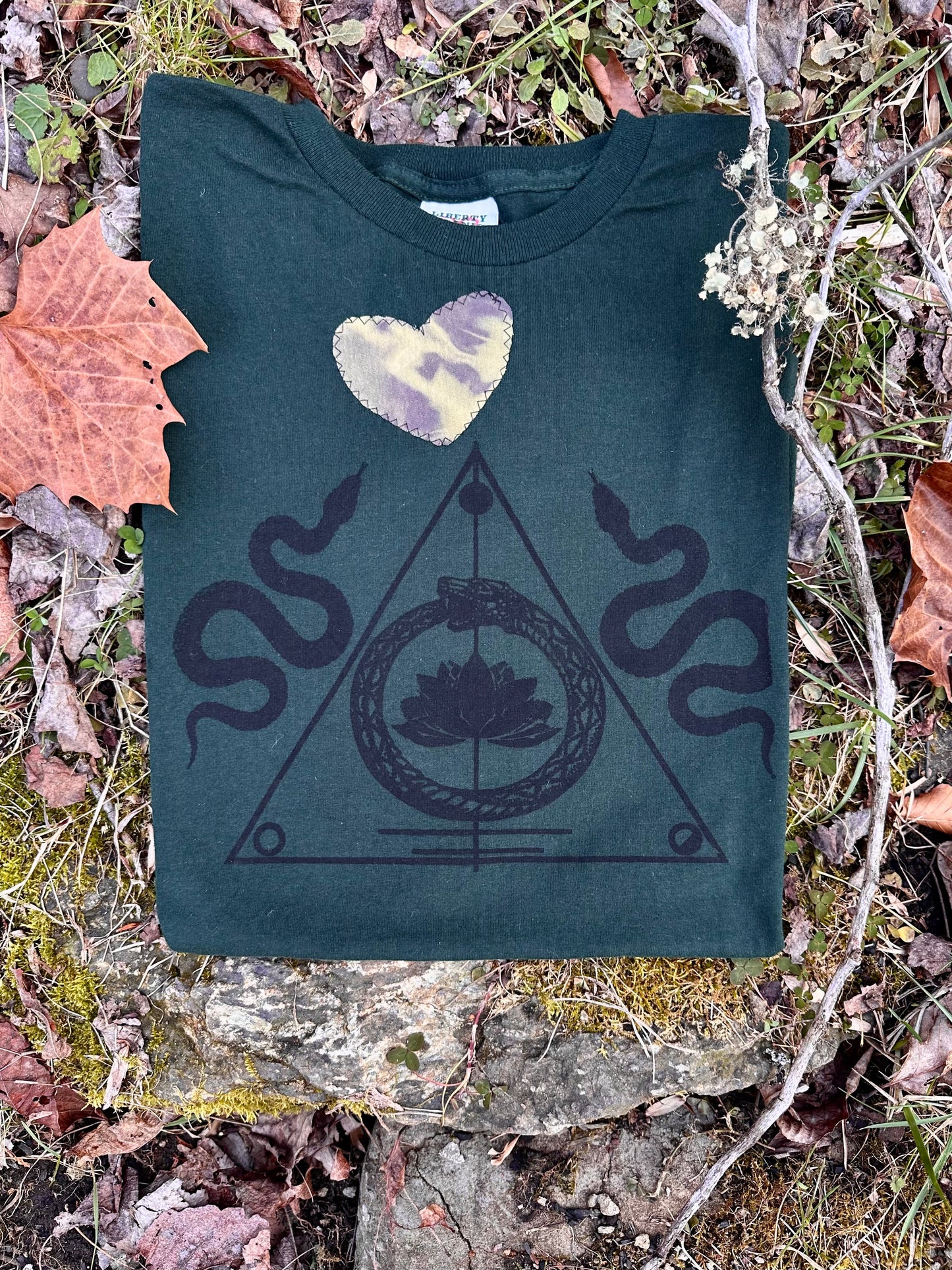 LO - Heart Patch Green Organic T-Shirt