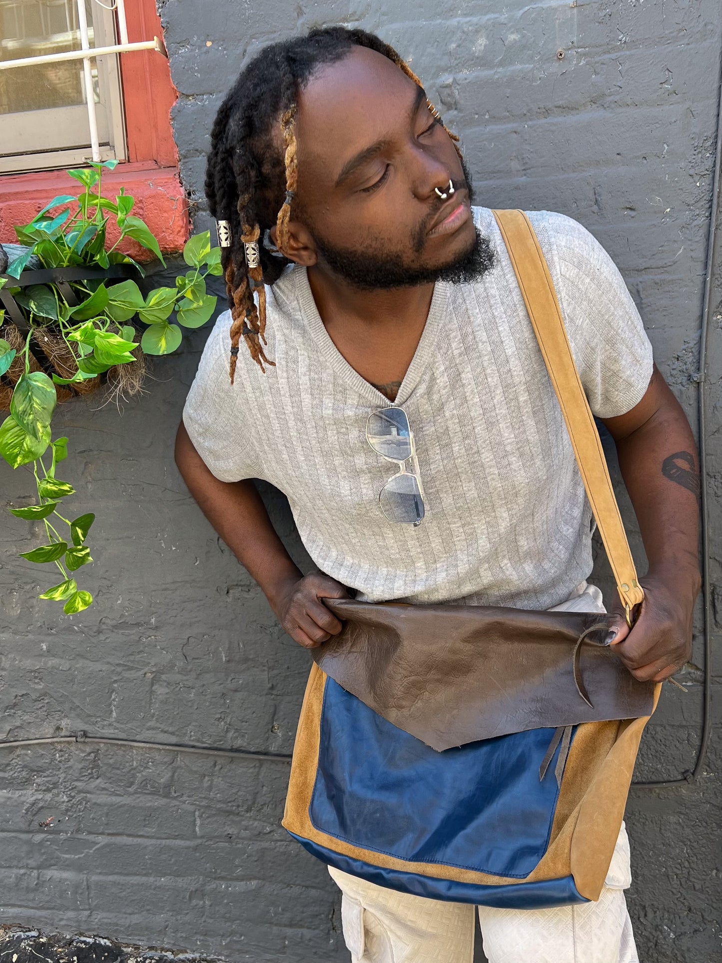 BB Ivey Cobalt & Milan Chestnut Messenger Bag