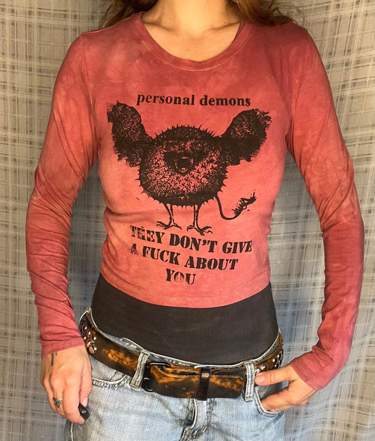 "personal demons" Cropped Long Sleeve
