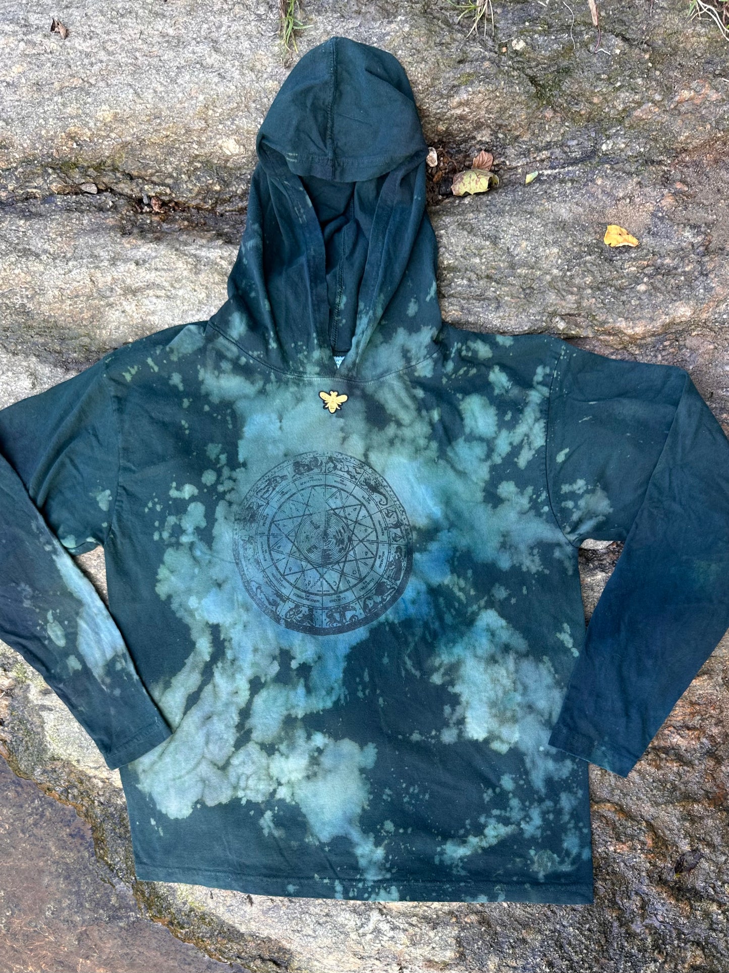 LO - Large - Dyed Emerald Green Zodiac Organic Cotton Long Sleeve Hooded Shirt