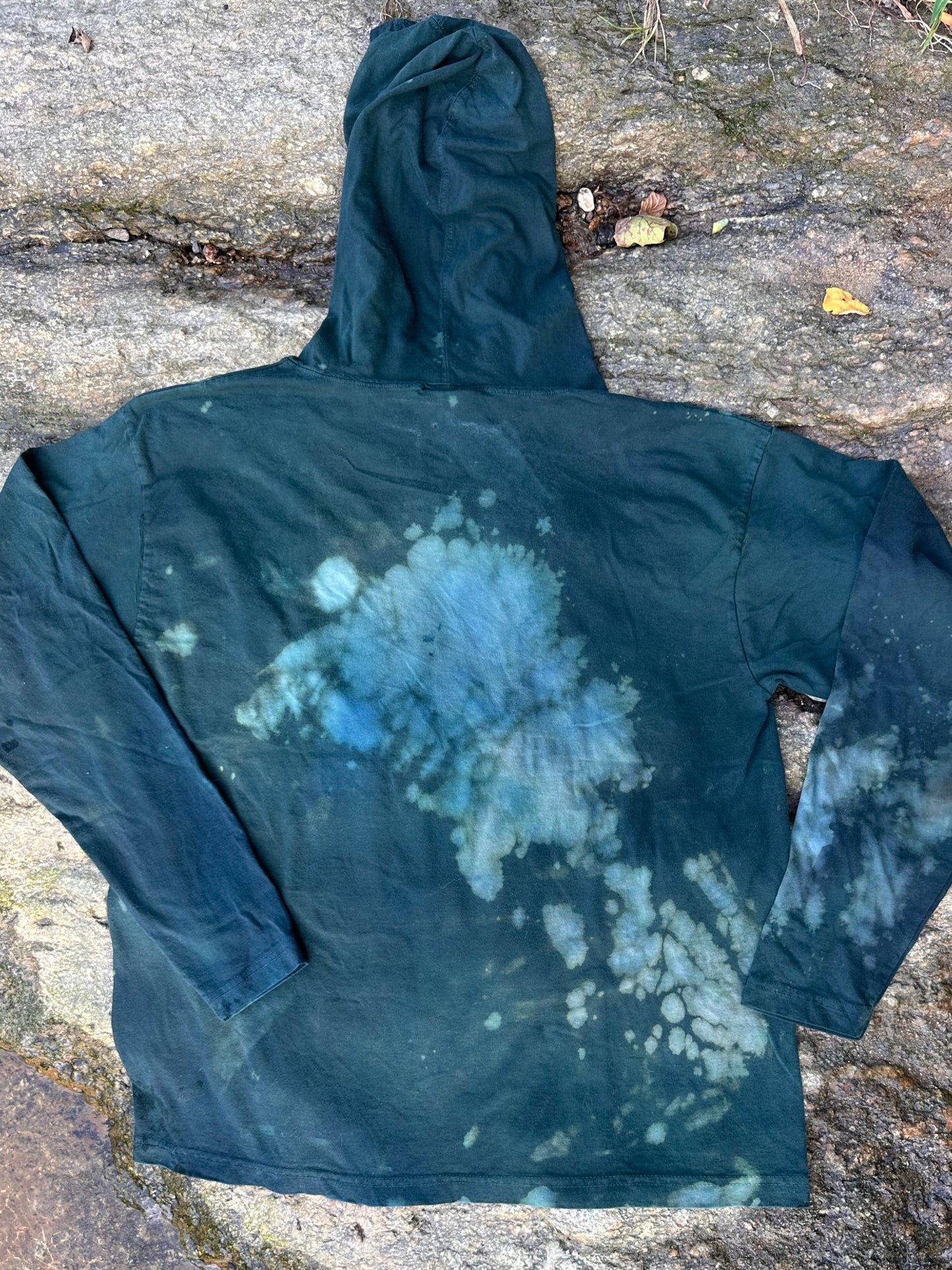 LO - Large - Dyed Emerald Green Zodiac Organic Cotton Long Sleeve Hooded Shirt