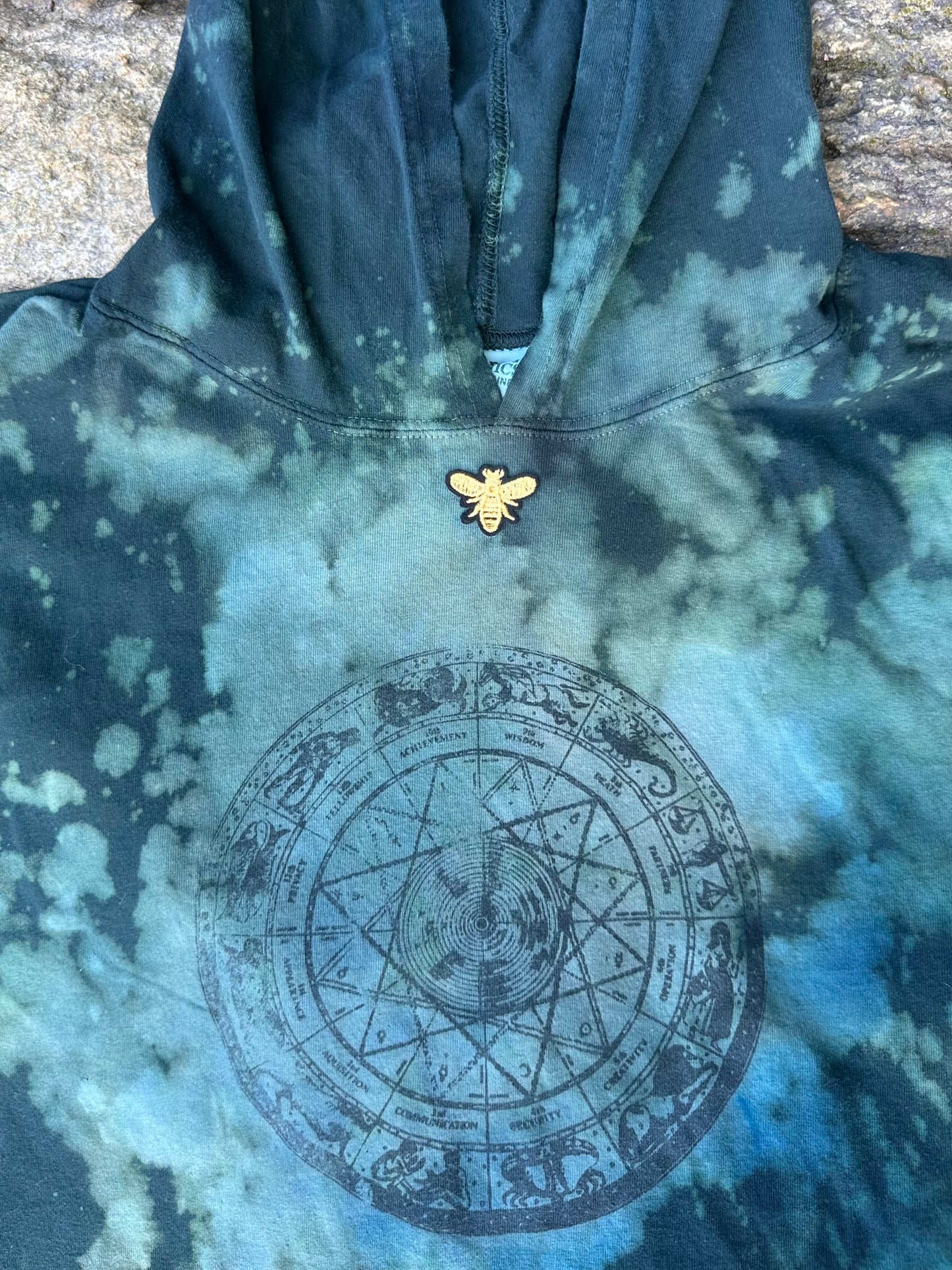 LO - Large - Dyed Emerald Green Zodiac Organic Cotton Long Sleeve Hooded Shirt