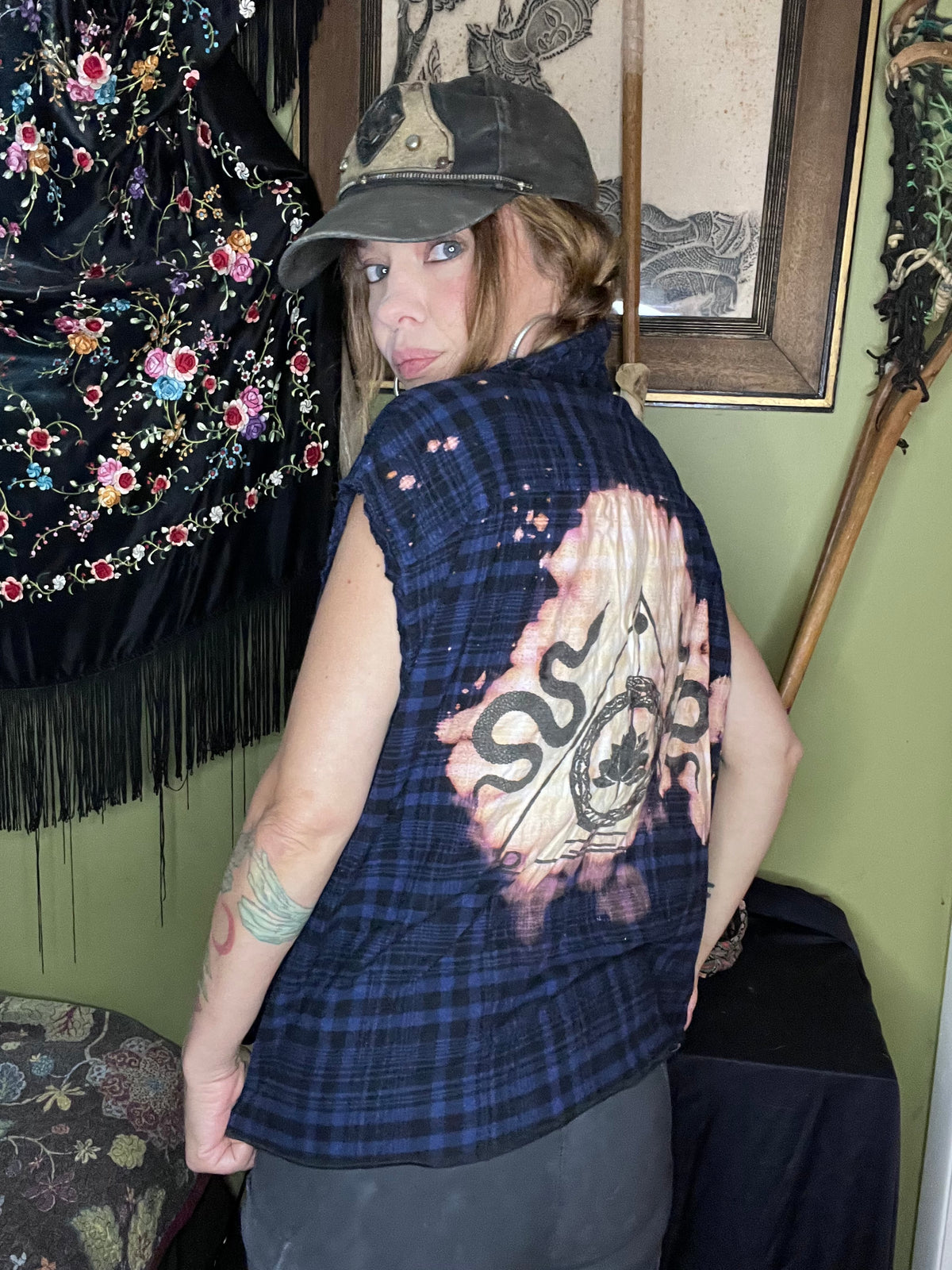 Deep Blue Bleached 'Sigil' Sleeveless Flannel