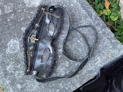 'Mistress of the night' Leather & Chain Costume Mask