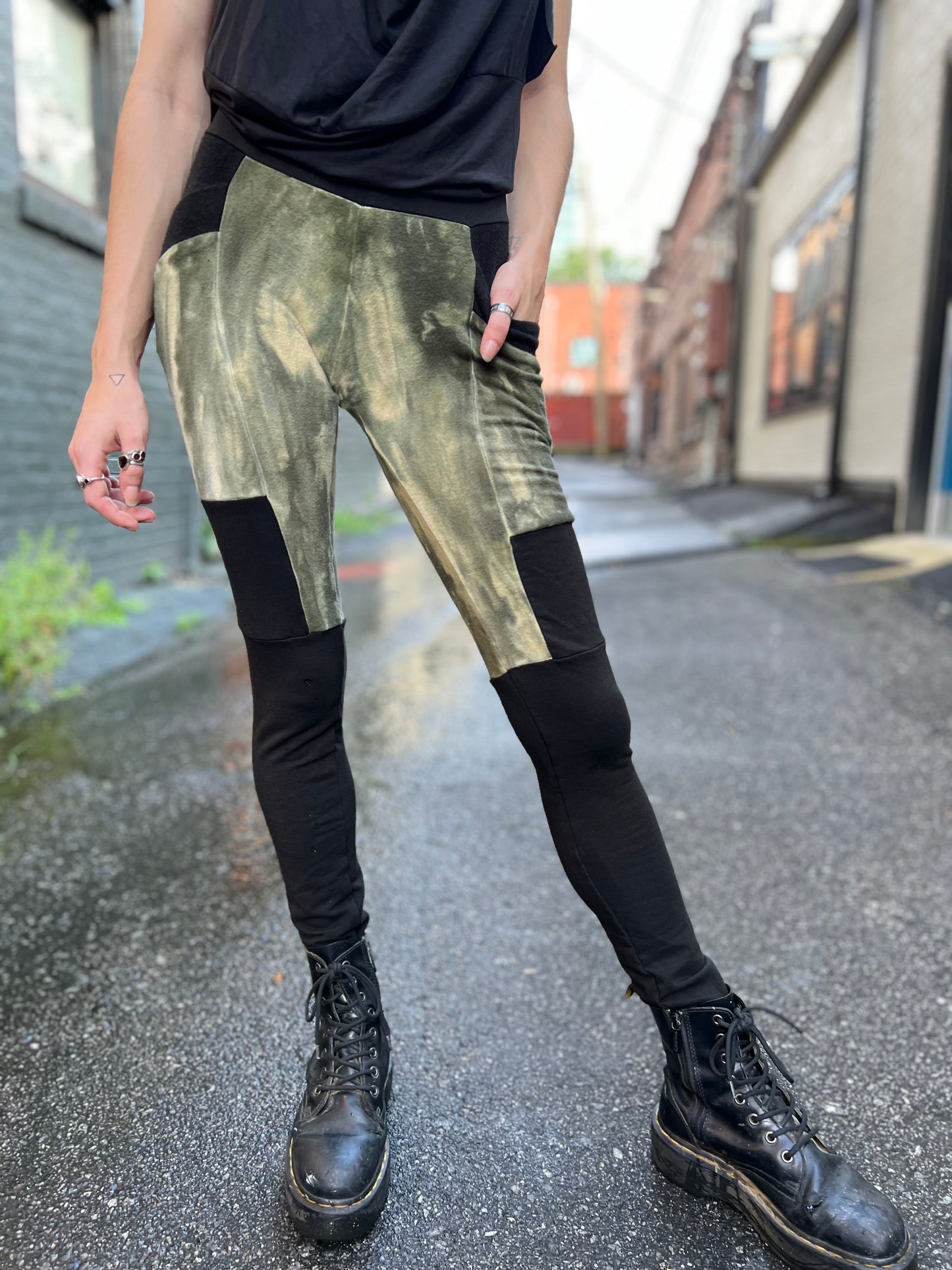 Crossfox Lucien Leggings (Black and Grass Green)