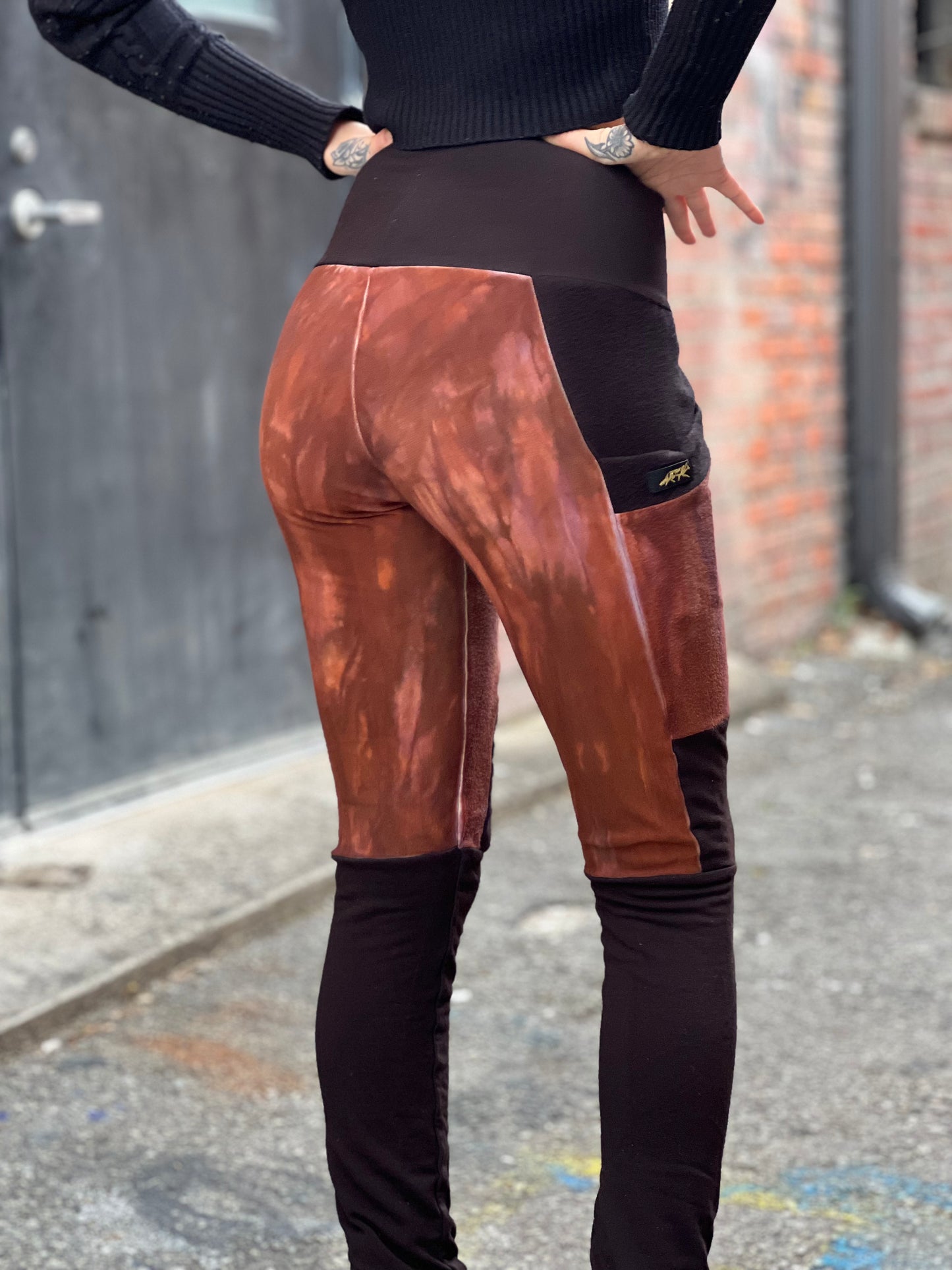 "Sepia Maroon' Bamboo Fleece Crossfox Leggings