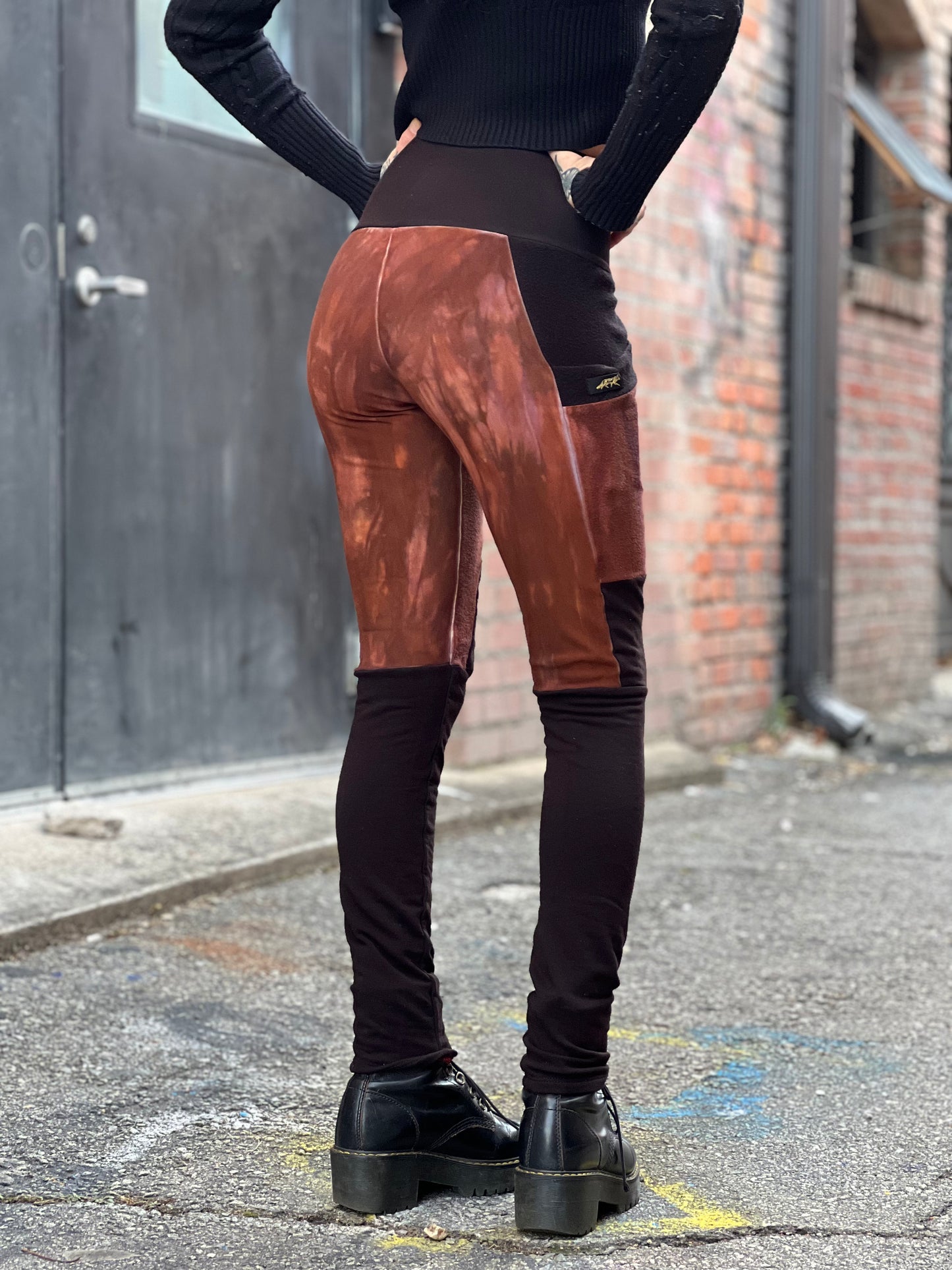 "Sepia Maroon' Bamboo Fleece Crossfox Leggings