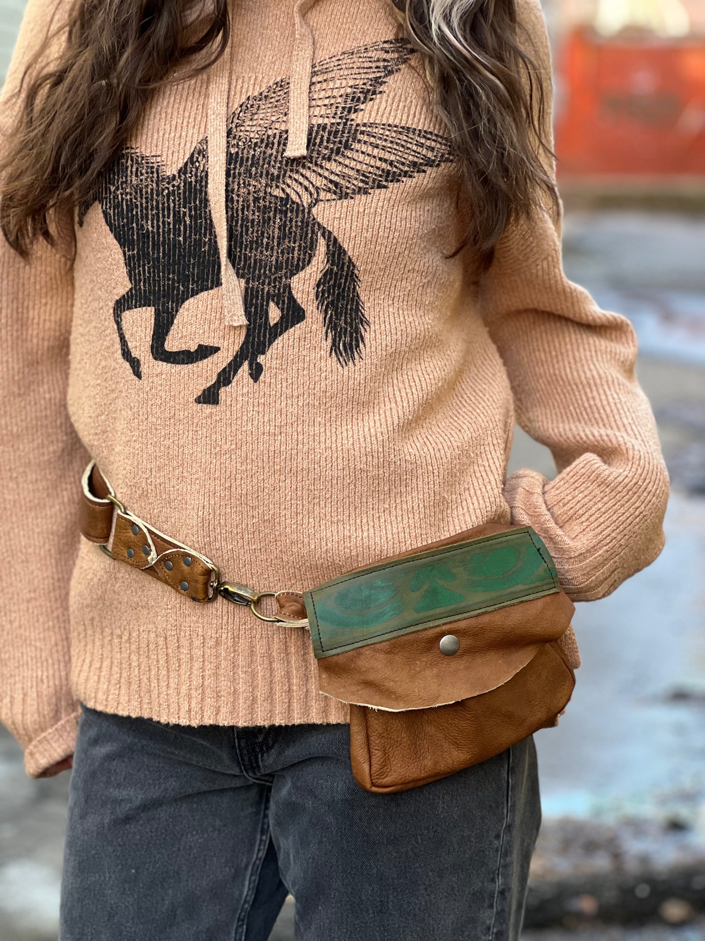 Sienna Leather Sling Pocket Belt