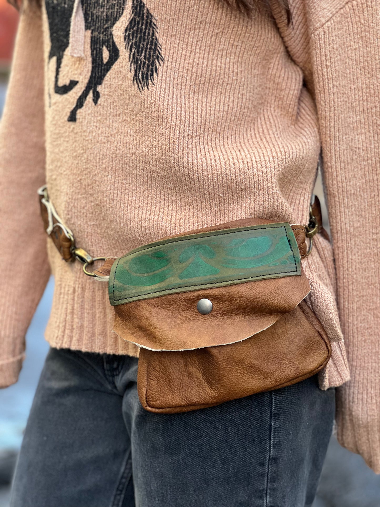 Sienna Leather Sling Pocket Belt