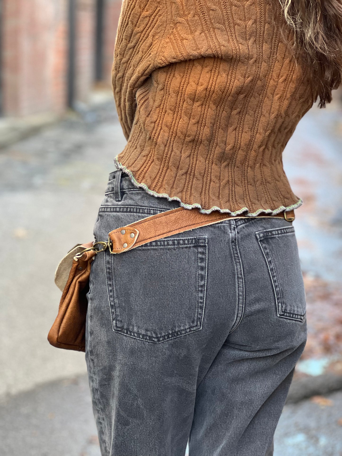Sienna & Green Leather Sling Belt