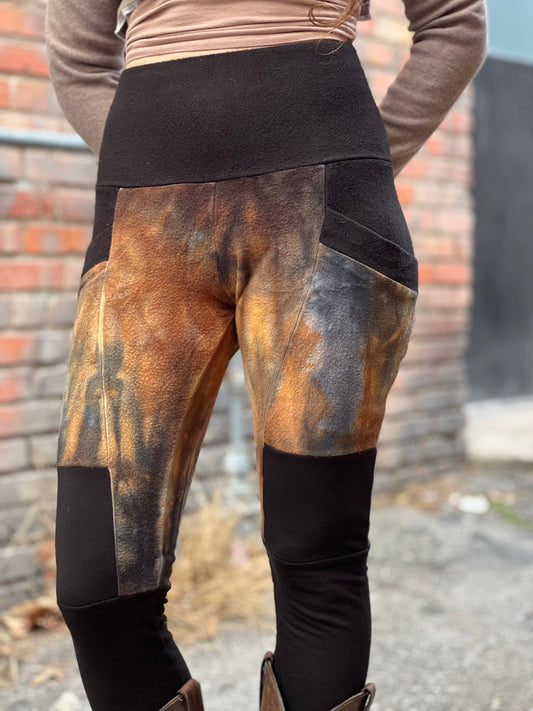 "Sand Smoke - Light' Bamboo Fleece Crossfox Leggings
