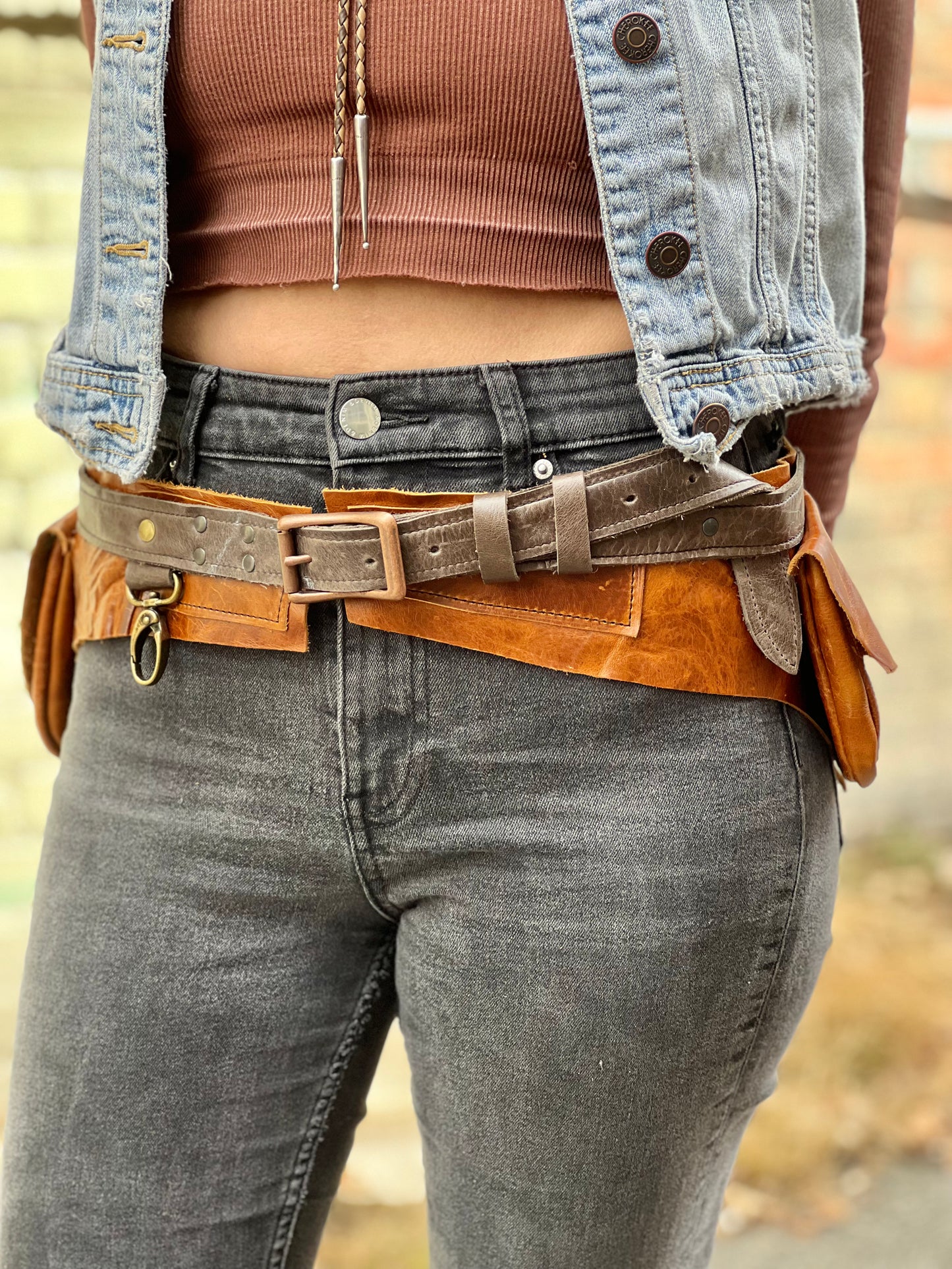 2 Pocket Sienna Pocket Belt