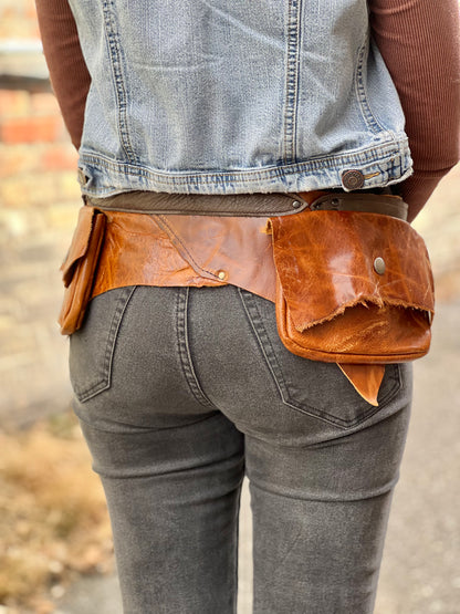 2 Pocket Sienna Pocket Belt