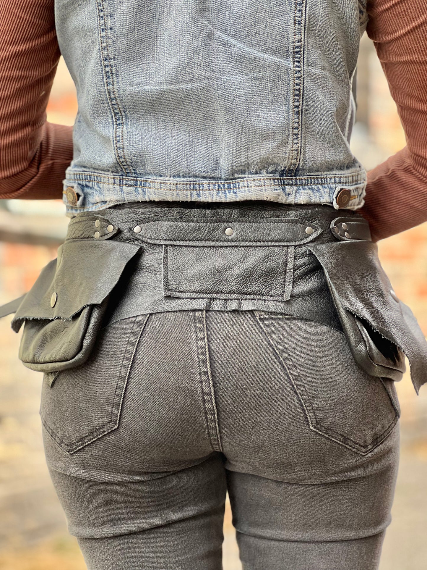 2 Pocket Black Pocket Belt