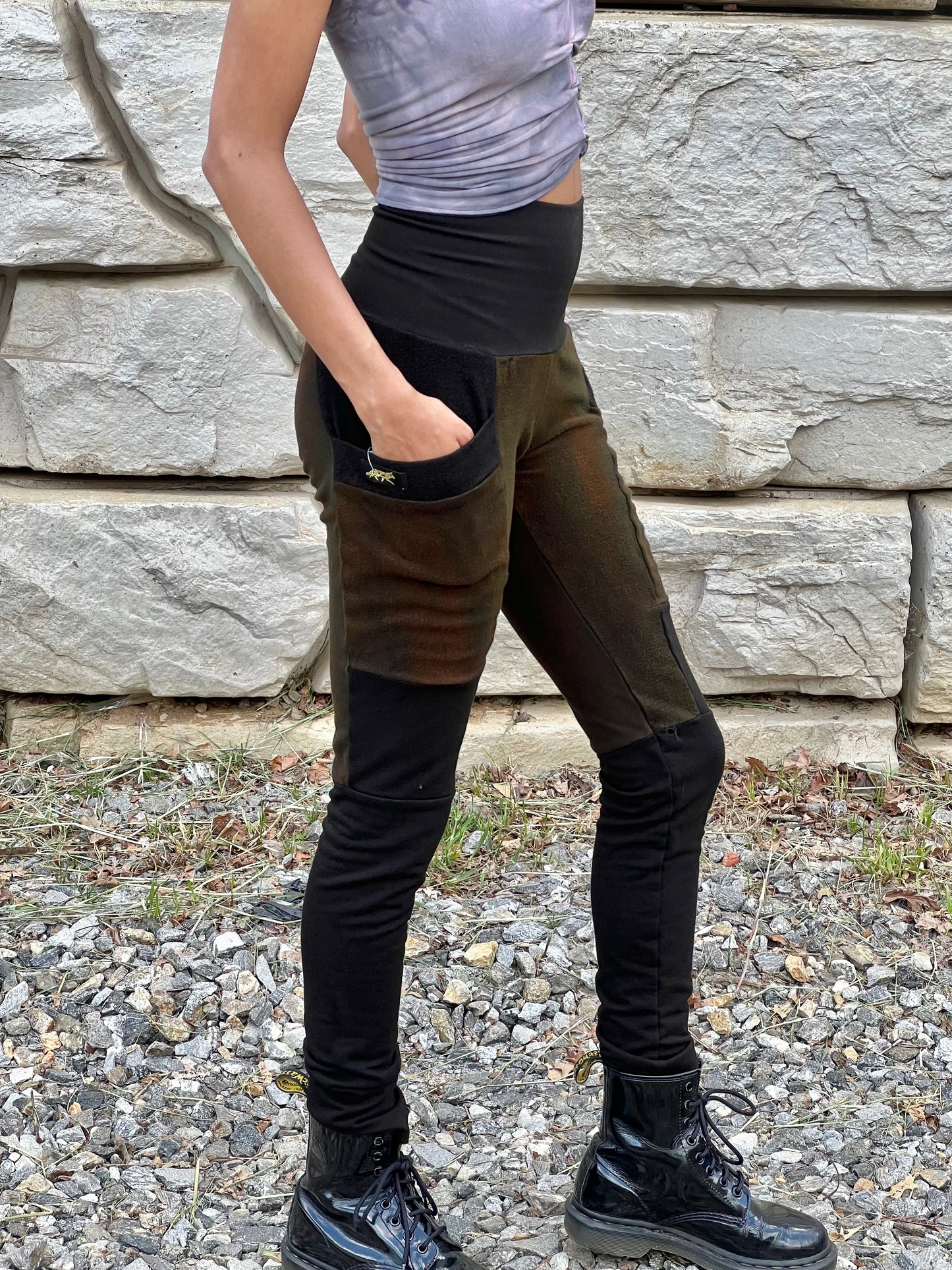 "Dragon Scales" Bamboo Fleece Crossfox Leggings