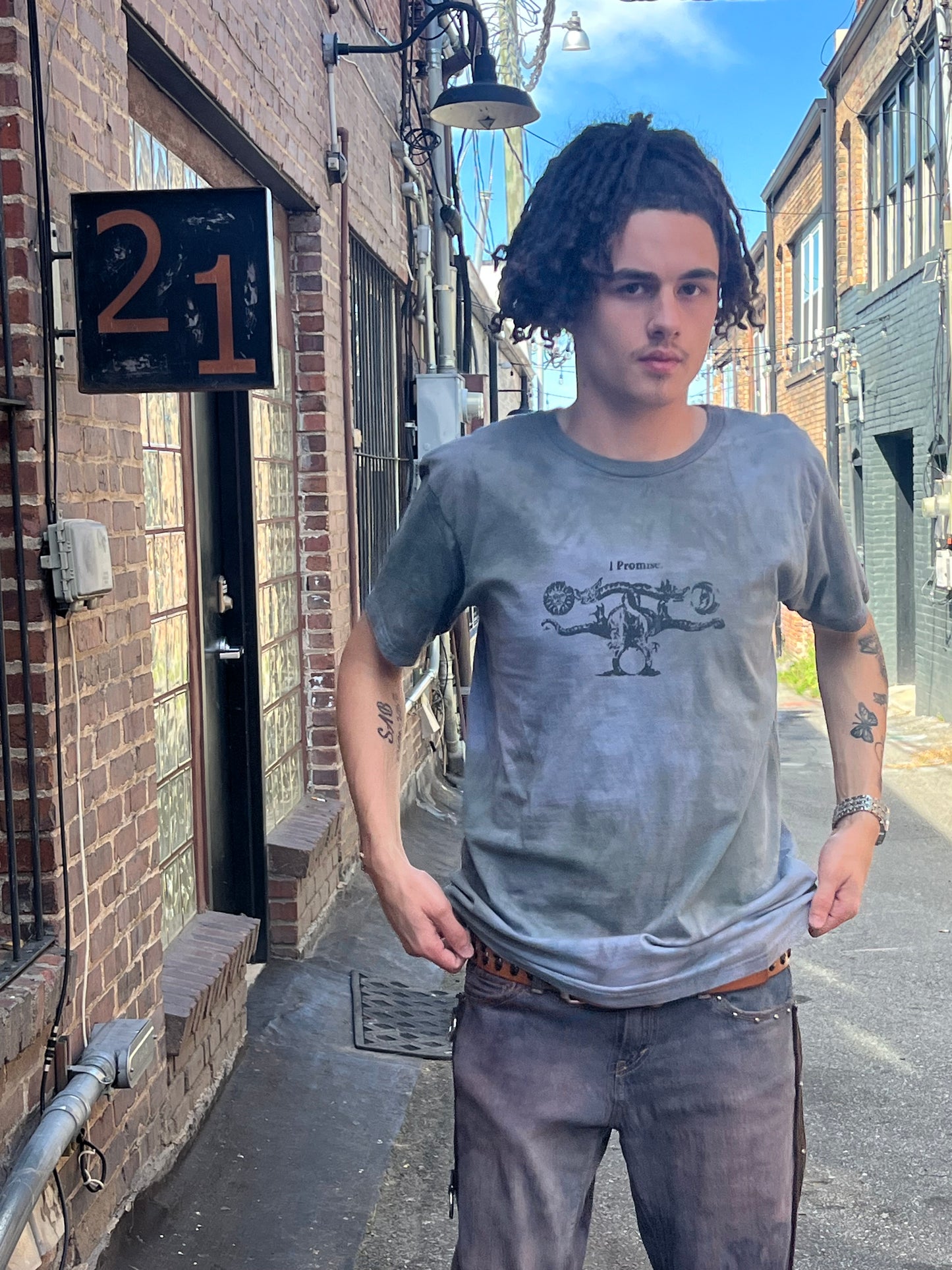 LO - 'I Promise' Ocean Mist 100% Cotton T-shirt (Large)