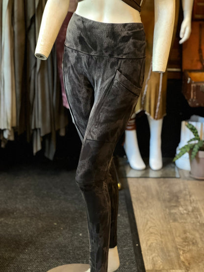 Stone and Ash Crossfox Leggings